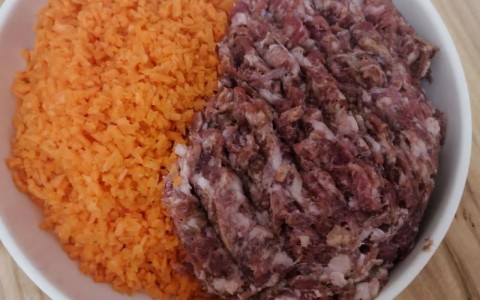 胡萝卜饺子馅的做法（鸡蛋胡萝卜饺子馅的做法）