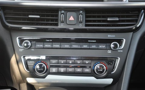 起亚k5汽车（起亚K5汽车空调控制面板）