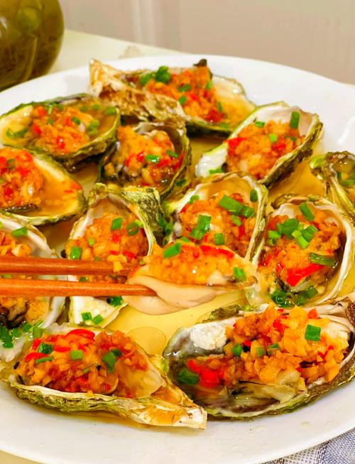 清蒸生蚝最简单的做法（生蚝清蒸正确做法步骤）