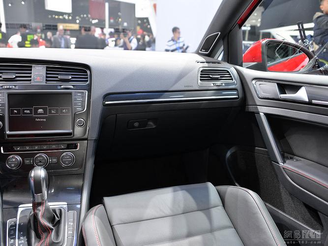 进口高尔夫汽车(进口高尔夫汽车2025款图片价格表)