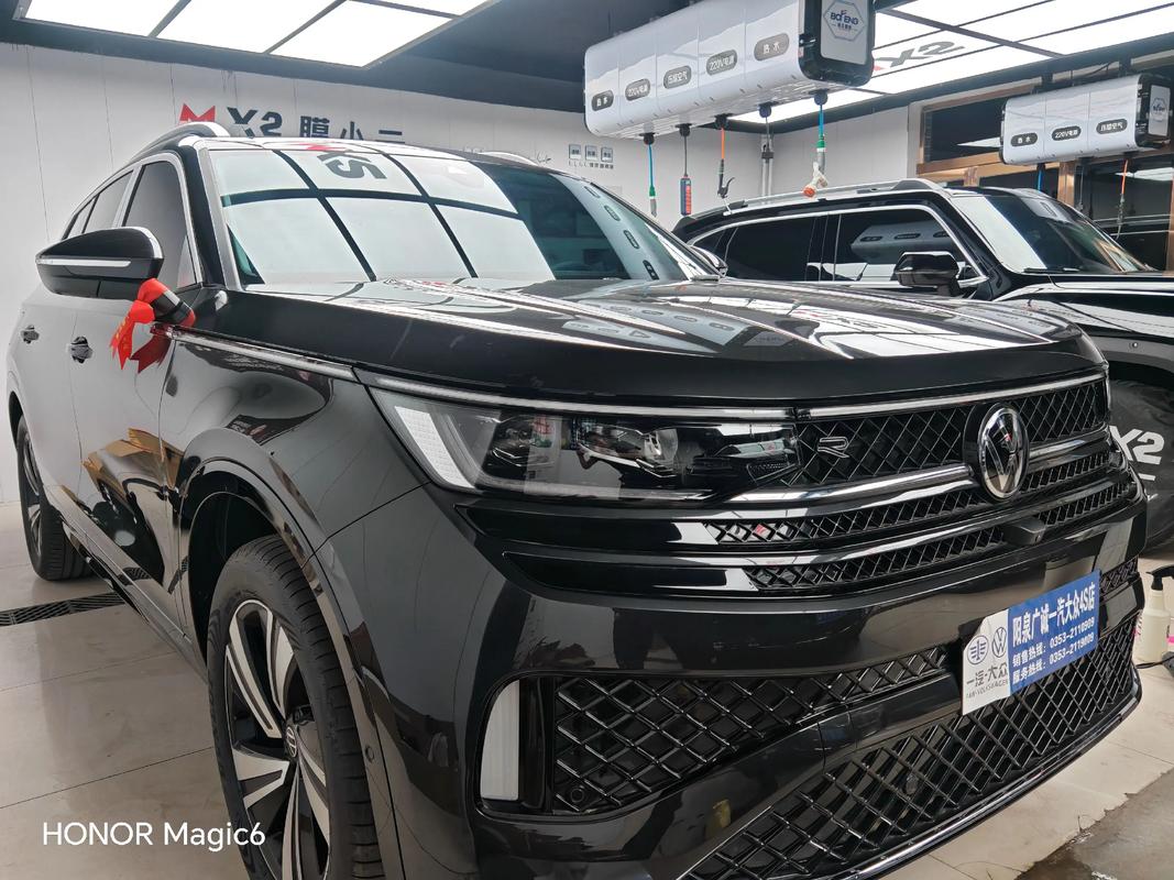 指挥官汽车(指挥官汽车膜是哪个厂家)