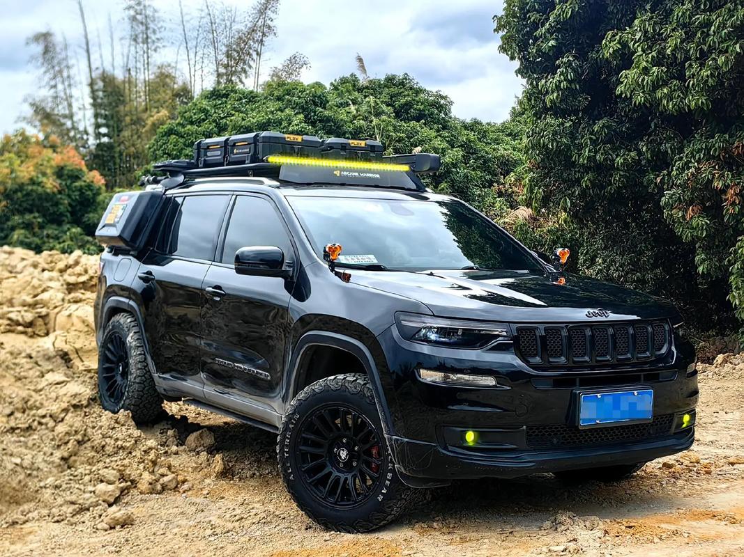 指挥官汽车(指挥官汽车膜是哪个厂家)