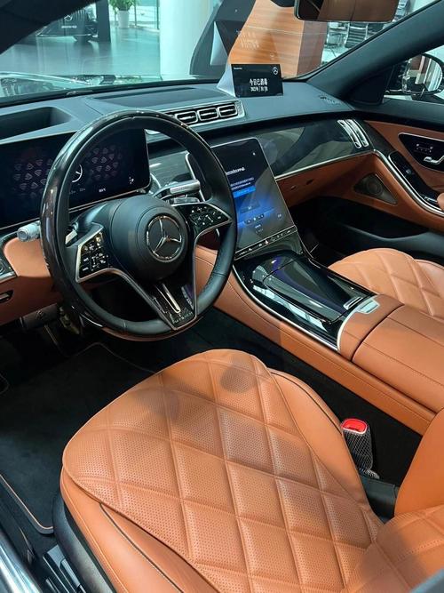 迈巴赫汽车(迈巴赫汽车内饰)